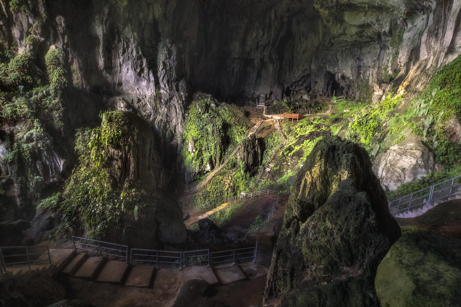 Limestone Gunung Kapor (Fairy Cave)